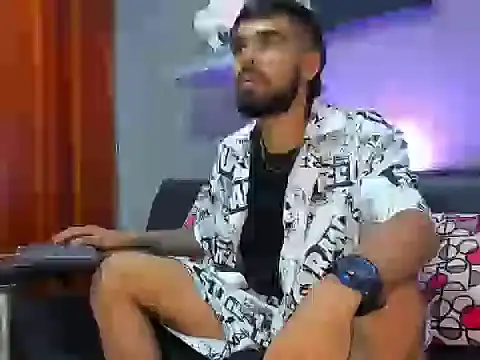 Snapshot of black_kameron_ chatting on November 2, 2025, 1:08 am black kameron online show from November 2, 2025, 1:08 am