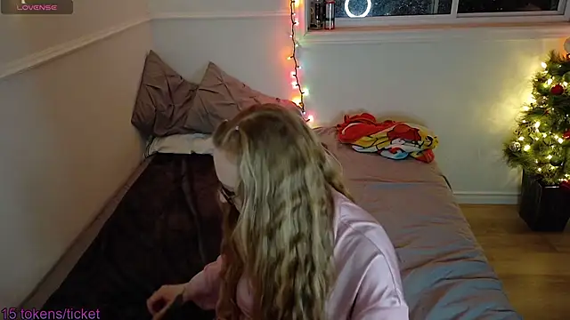 Snapshot of Pattyworld69 chatting on December 19, 2025, 5:03 am Pattyworld69 online show from December 19, 2025, 5:03 am