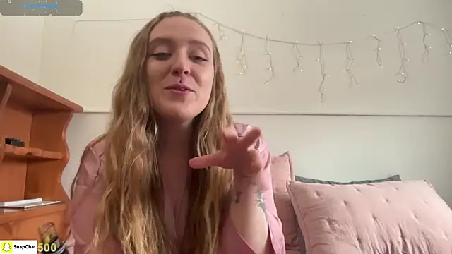 Pattyworld69 online show from April 9, 2026, 9:31 pm