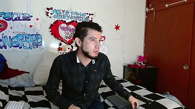 Snapshot of picante70_ chatting on February 9, 2026, 10:52 am picante70 online show from February 9, 2026, 10:52 am