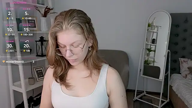Snapshot of Angelie__Eyes chatting on October 12, 2025, 10:47 am Angelie  Eyes online show from October 12, 2025, 10:47 am