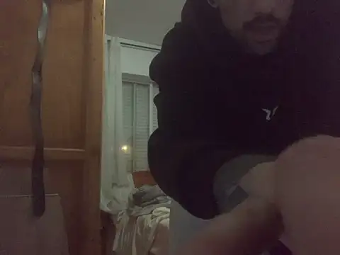 lucky1661 online show from November 14, 2025, 9:02 pm