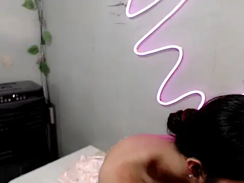 miatrixs online show from March 27, 2026, 12:49 am