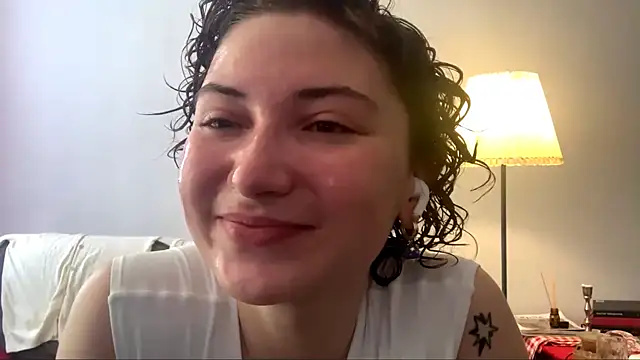 Snapshot of AlyseDietrich chatting on October 14, 2025, 7:20 am AlyseDietrich online show from October 14, 2025, 7:20 am