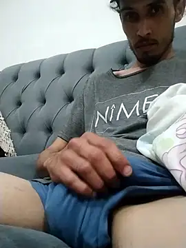 Snapshot of lucho228 chatting on October 13, 2025, 4:34 am lucho228 online show from October 13, 2025, 4:34 am