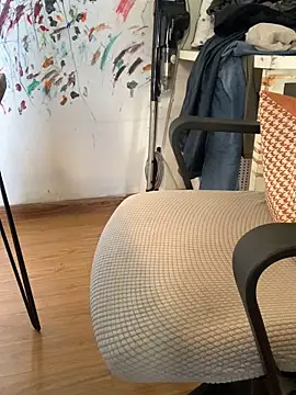 buckgaroooo online show from November 24, 2025, 3:06 am