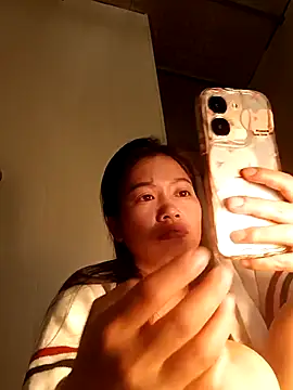 -Paige- online show from December 19, 2025, 3:08 pm