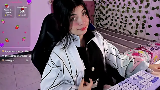 selina lovers  online show from November 3, 2025, 4:25 am