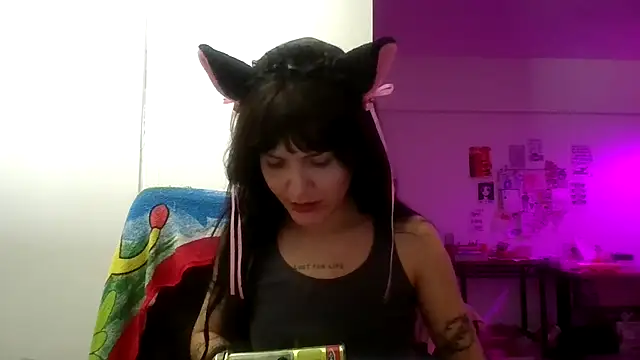 miapink33 online show from February 20, 2026, 1:24 am