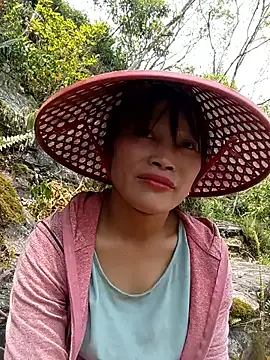 siusiu-00 online show from April 14, 2026, 5:13 am