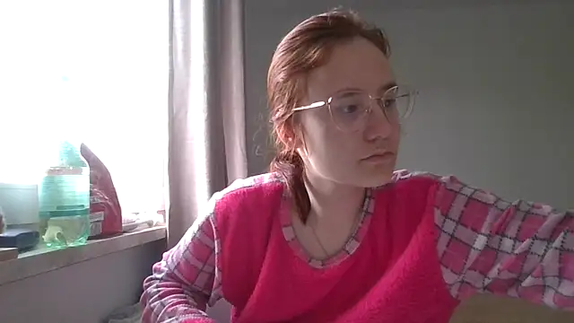 Snapshot of LuckySLove chatting on April 5, 2026, 2:36 pm LuckySLove online show from April 5, 2026, 2:36 pm