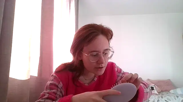 Snapshot of LuckySLove chatting on April 11, 2026, 3:49 pm LuckySLove online show from April 11, 2026, 3:49 pm