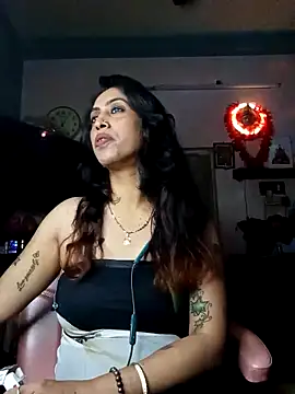 Darling Annie online show from December 17, 2025, 6:58 pm