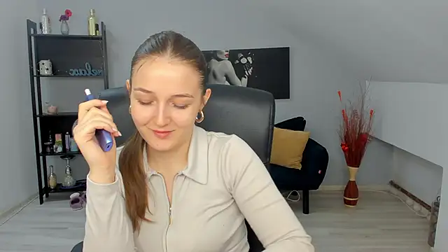 AnneWilsonn online show from March 10, 2026, 6:29 am