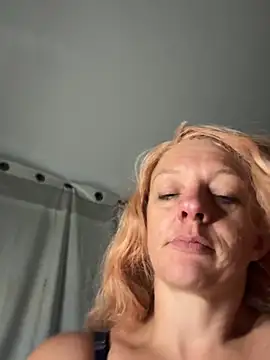 queenkelly1234 online show from July 5, 2026, 10:33 am