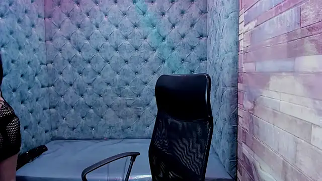 Snapshot of Agatha_Leon_ chatting on February 27, 2026, 7:25 pm Agatha Leon online show from February 27, 2026, 7:25 pm