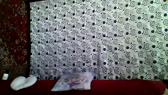 Snapshot of Lia_Ray chatting on October 24, 2025, 12:45 pm Lia Ray online show from October 24, 2025, 12:45 pm