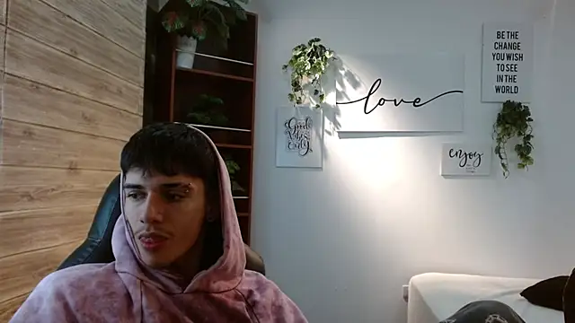 AmethystShadow17 online show from April 26, 2026, 4:54 am