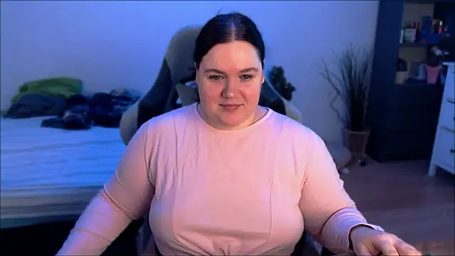 SummerTina online show from February 6, 2026, 2:20 pm