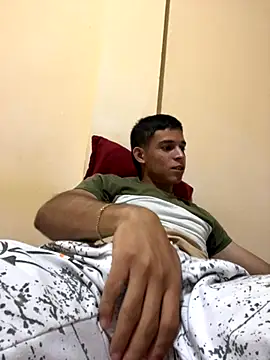 Snapshot of Michael_black01 chatting on November 9, 2025, 2:21 am Michael black01 online show from November 9, 2025, 2:21 am