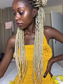 Snapshot of NyahHeat chatting on February 19, 2026, 6:48 pm NyahHeat online show from February 19, 2026, 6:48 pm