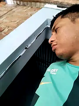 Snapshot of RennySem chatting on November 1, 2025, 5:48 pm RennySem online show from November 1, 2025, 5:48 pm