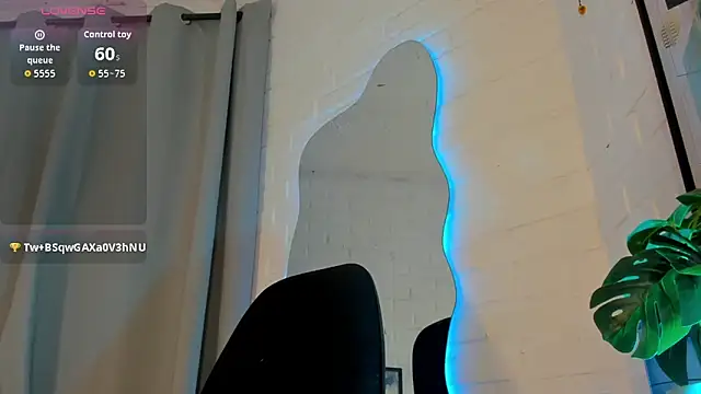 Snapshot of MATEO_HUNTER chatting on February 4, 2026, 12:55 pm MATEO HUNTER online show from February 4, 2026, 12:55 pm