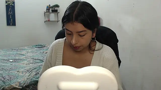 Lya Hall  online show from February 5, 2026, 2:38 am