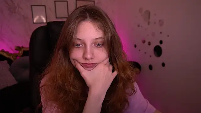 CuteeFoxy online show from April 13, 2026, 12:32 pm