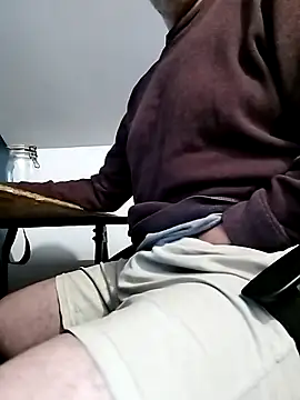 Snapshot of nicolaspgarnier chatting on November 6, 2025, 6:20 pm nicolaspgarnier online show from November 6, 2025, 6:20 pm