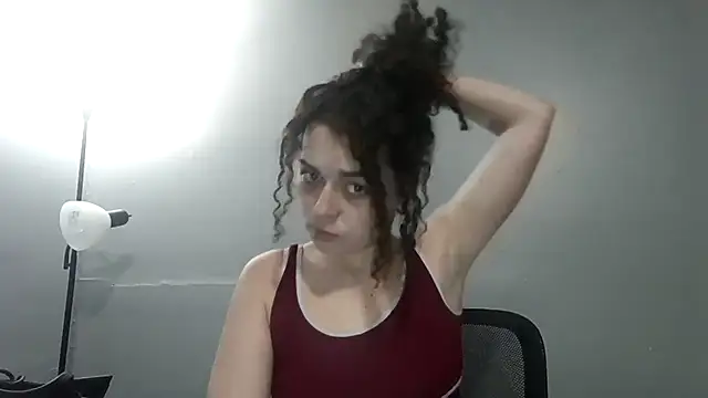 Snapshot of ali18of1 chatting on April 4, 2026, 8:01 am ali18of1 online show from April 4, 2026, 8:01 am