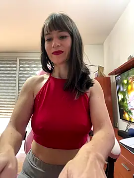 Snapshot of AlanaRius18 chatting on December 3, 2025, 10:57 am AlanaRius18 online show from December 3, 2025, 10:57 am