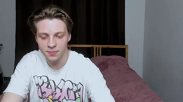 Blossomandbee online show from November 4, 2025, 10:20 pm