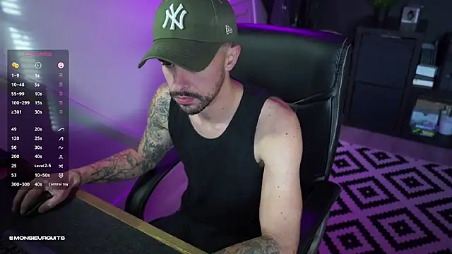 monsieurguitsxxx online show from December 5, 2025, 1:20 pm