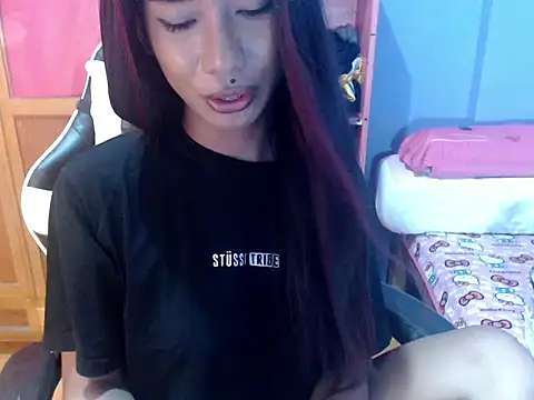 Snapshot of Yourasianbabyemma chatting on May 7, 2026, 7:08 pm Yourasianbabyemma online show from May 7, 2026, 7:08 pm