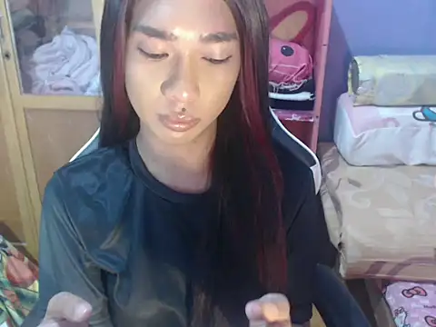Snapshot of Yourasianbabyemma chatting on June 4, 2026, 6:36 pm Yourasianbabyemma online show from June 4, 2026, 6:36 pm