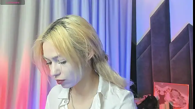 AlysiaSun  online show from June 17, 2026, 1:12 pm