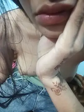 strip queennn online show from December 16, 2025, 5:51 pm