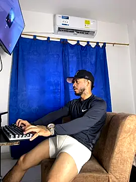 Kylian Alessandro online show from November 21, 2025, 3:11 pm