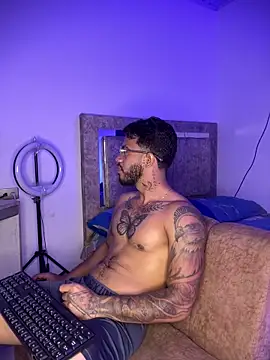 Kylian Alessandro online show from February 19, 2026, 4:19 am