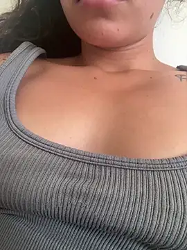 fernanda317 online show from March 16, 2026, 4:22 pm