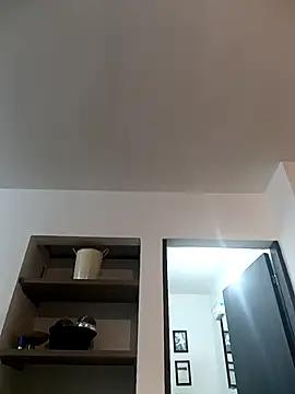 Liam Samderz online show from August 3, 2026, 5:06 am