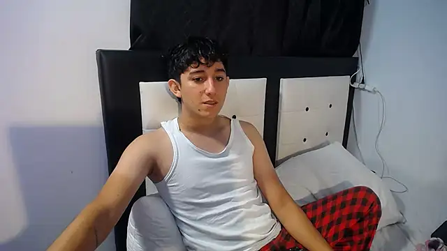 Snapshot of Dravith_Valery chatting on February 13, 2026, 4:30 am Dravith Valery online show from February 13, 2026, 4:30 am