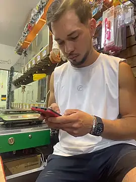 Leonardmoppet online show from December 18, 2025, 10:38 pm