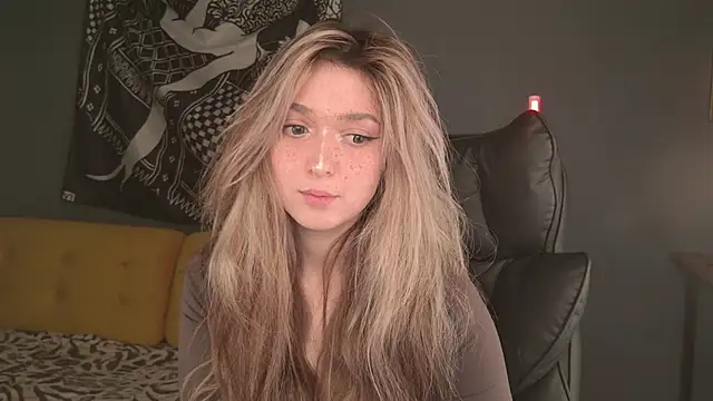 BellaSink online show from May 19, 2026, 11:11 pm