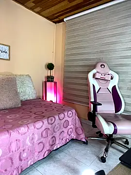 Meggie  online show from November 21, 2025, 11:14 pm