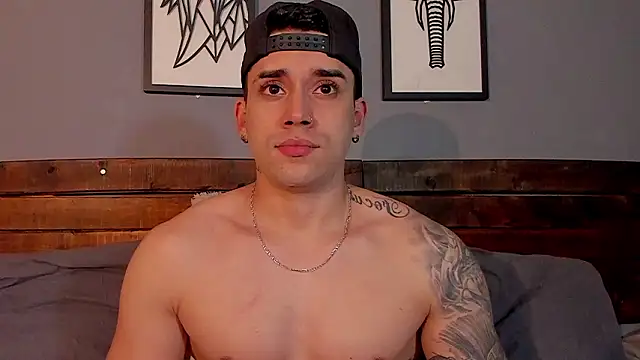 Snapshot of Mike_montoya01 chatting on February 28, 2026, 1:39 am Mike montoya01 online show from February 28, 2026, 1:39 am