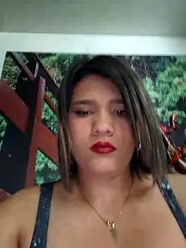 CinthiaRouse33 online show from October 21, 2025, 3:46 pm