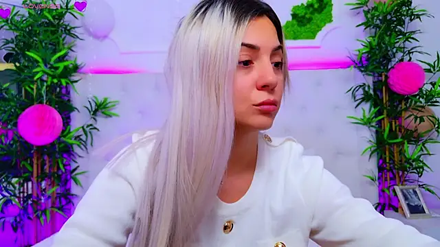 Snapshot of AriannaSins chatting on September 19, 2025, 12:28 pm AriannaSins online show from September 19, 2025, 12:28 pm