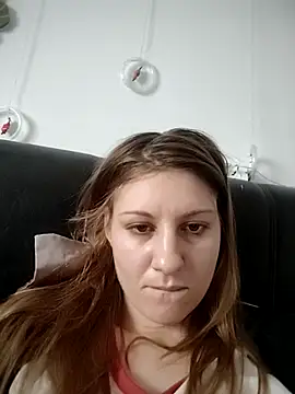 SandyCassie online show from December 4, 2025, 7:28 am